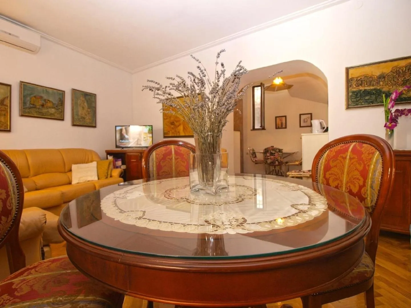 Ferienhaus Fuer 4 Personen Ca 75 Qm In Pula, Istrien Istrische Riviera Semesterbostad